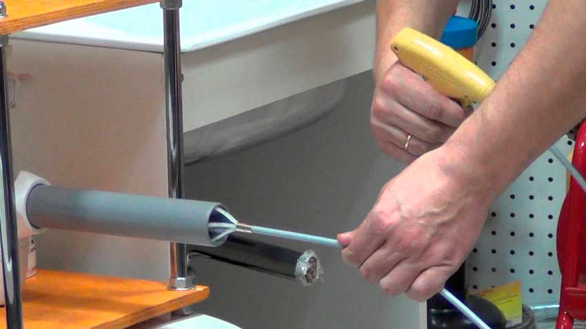 Услуги по устранению засоров домашней канализации в Воронеже